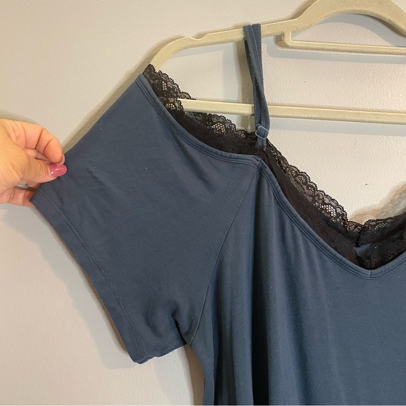 TORRID SUPER SOFT Lace Trim Cold Shoulder Top SZ/2 - Picture 5 of 10